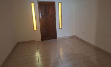 Departamento Tipo Casa en alquiler en Sarandi Oeste