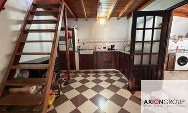 Casa en venta  de 2 Dormitorios c/ cochera en Berisso APTA BANCO