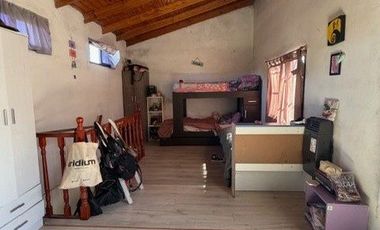 Casa en venta  de 2 Dormitorios c/ cochera en Berisso APTA BANCO