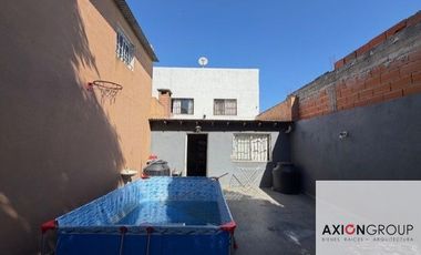 Casa en venta  de 2 Dormitorios c/ cochera en Berisso APTA BANCO