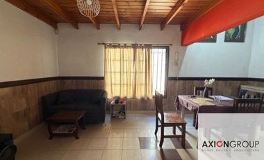 Casa en venta  de 2 Dormitorios c/ cochera en Berisso APTA BANCO