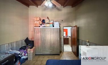 Casa en venta  de 2 Dormitorios c/ cochera en Berisso APTA BANCO