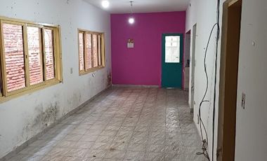 Casa en alquiler en Remedios de Escalada Oeste