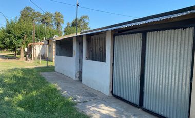 Casa de 2 dormitorios cochera patio en  Recreo Sur