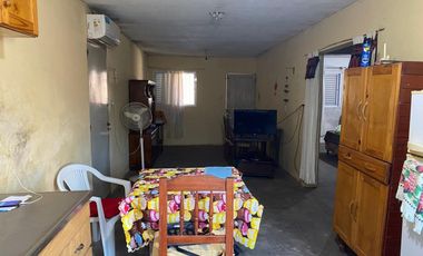 Casa de 2 dormitorios cochera patio en  Recreo Sur