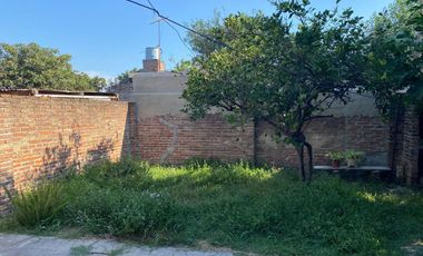 Casa de 2 dormitorios cochera patio en  Recreo Sur