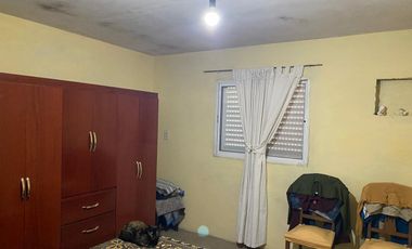 Casa de 2 dormitorios cochera patio en  Recreo Sur