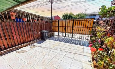 Casa en venta c/ estacionamiento en Laguna Sur