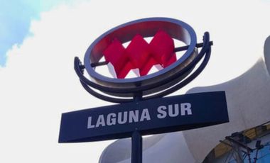 Casa en venta c/ estacionamiento en Laguna Sur