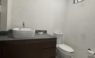 DEPARTAMENTO SEMI AMUEBLADO EN RENTA UBICACIÓN CÉNTRICA EN COL. BALAUSTRADAS QRO