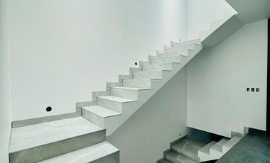 Casa en venta en Aguascalientes Zona Norte x clinica 3 IMSS