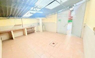 Venta de Bodega C/oficinas, Col. Anahuac (amplio uso de suelo)