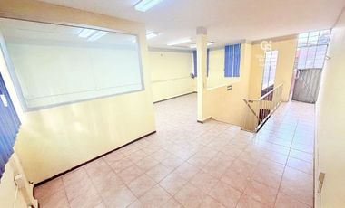 Venta de Bodega C/oficinas, Col. Anahuac (amplio uso de suelo)