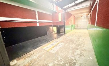 Venta de Bodega C/oficinas, Col. Anahuac (amplio uso de suelo)
