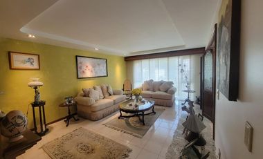 Residencia en Venta en Rancho Contento, Terreno 2,587 m²