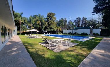 Residencia en Venta en Rancho Contento, Terreno 2,587 m²