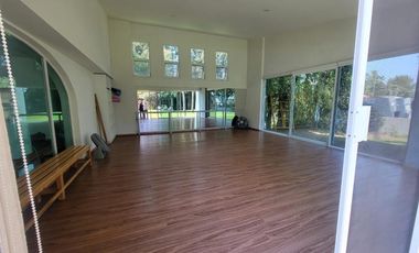 Residencia en Venta en Rancho Contento, Terreno 2,587 m²