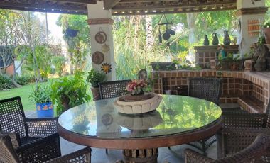 Residencia en Venta en Rancho Contento, Terreno 2,587 m²