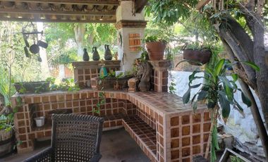 Residencia en Venta en Rancho Contento, Terreno 2,587 m²