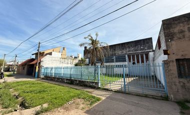Galpón en venta de 360 m2 cubiertos y 967 m2 de terreno!!!!