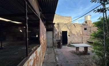 Galpón en venta de 360 m2 cubiertos y 967 m2 de terreno!!!!