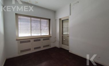 Casa en  calle 54 entre 8 y 9