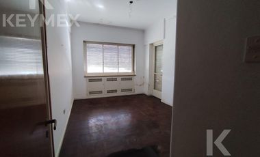 Casa en  calle 54 entre 8 y 9