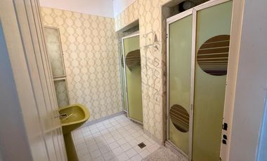 CASA EN VENTA TORTUGUITAS-LOTE 2100 M2- 4 AMBIENTES- 2 BAÑOS - PILETA-QUINCHO-PARRILLA.