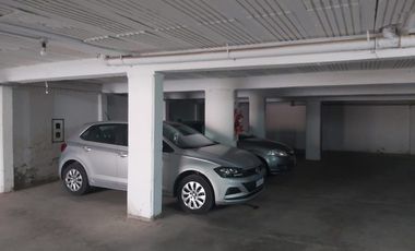 Departamento en dos plantas - 1 dormitorio CON COCHERA - Neuquén capital