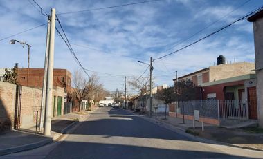 Departamento en dos plantas - 1 dormitorio CON COCHERA - Neuquén capital