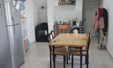 Departamento en dos plantas - 1 dormitorio CON COCHERA - Neuquén capital