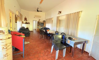 Venta/Permuta Casa Dos Dormitorios Piscina Jardin Parquizado. Playa Hermosa. Arroyo Seco