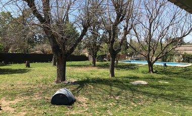 Venta/Permuta Casa Dos Dormitorios Piscina Jardin Parquizado. Playa Hermosa. Arroyo Seco