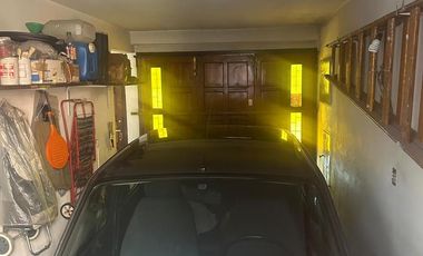 Casa con garage sobre Avenida en venta!!!