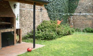 Chalet 5 amb en 2 plantas con fondo libre - El Palomar