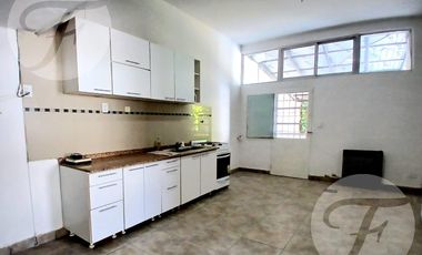 Disponibilidad Inmediata Casa 3 Ambientes en Alquiler en Ituzaingó - Parrilla, Pileta y Cochera desc