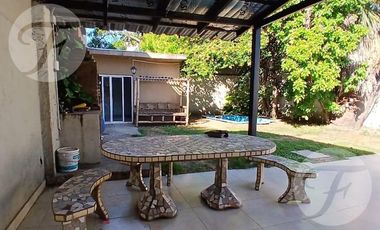 Disponibilidad Inmediata Casa 3 Ambientes en Alquiler en Ituzaingó - Parrilla, Pileta y Cochera desc