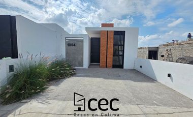 CASA EN VENTA DE 1 PLANTA, 2 RECÁMARAS, 2 BAÑOS, COCHERA PARA 2 AUTOS.