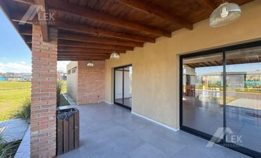 CASA 4 AMBIENTES A ESTRENAR EN BARRIO SAN PABLO, PILAR, VENTA  EN UNA SOLA PLANTA