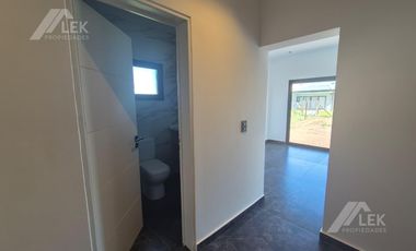CASA 4 AMBIENTES A ESTRENAR EN BARRIO SAN PABLO, PILAR, VENTA  EN UNA SOLA PLANTA
