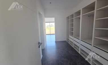 CASA 4 AMBIENTES A ESTRENAR EN BARRIO SAN PABLO, PILAR, VENTA  EN UNA SOLA PLANTA