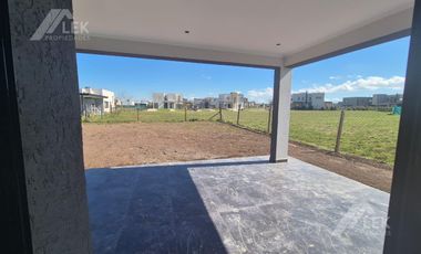 CASA 4 AMBIENTES A ESTRENAR EN BARRIO SAN PABLO, PILAR, VENTA  EN UNA SOLA PLANTA