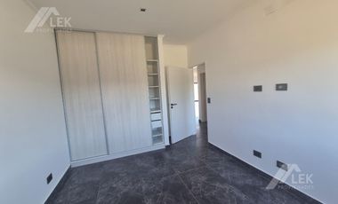 CASA 4 AMBIENTES A ESTRENAR EN BARRIO SAN PABLO, PILAR, VENTA  EN UNA SOLA PLANTA