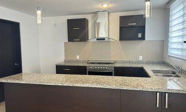 HERMOSA CASA EN VENTA EN SANTA FE  JURIQUILLA