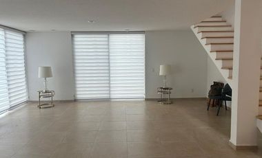 HERMOSA CASA EN VENTA EN SANTA FE  JURIQUILLA