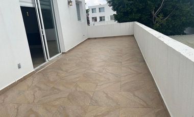 HERMOSA CASA EN VENTA EN SANTA FE  JURIQUILLA