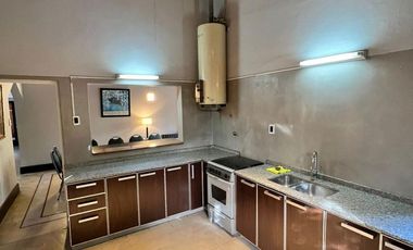 Casa en Venta, 5 ambientes - El Trébol