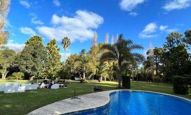 Casa en Venta, 5 ambientes - El Trébol