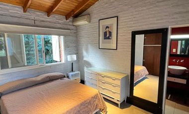 Casa en Venta, 5 ambientes - El Trébol