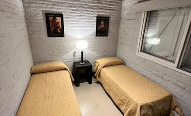 Casa en Venta, 5 ambientes - El Trébol